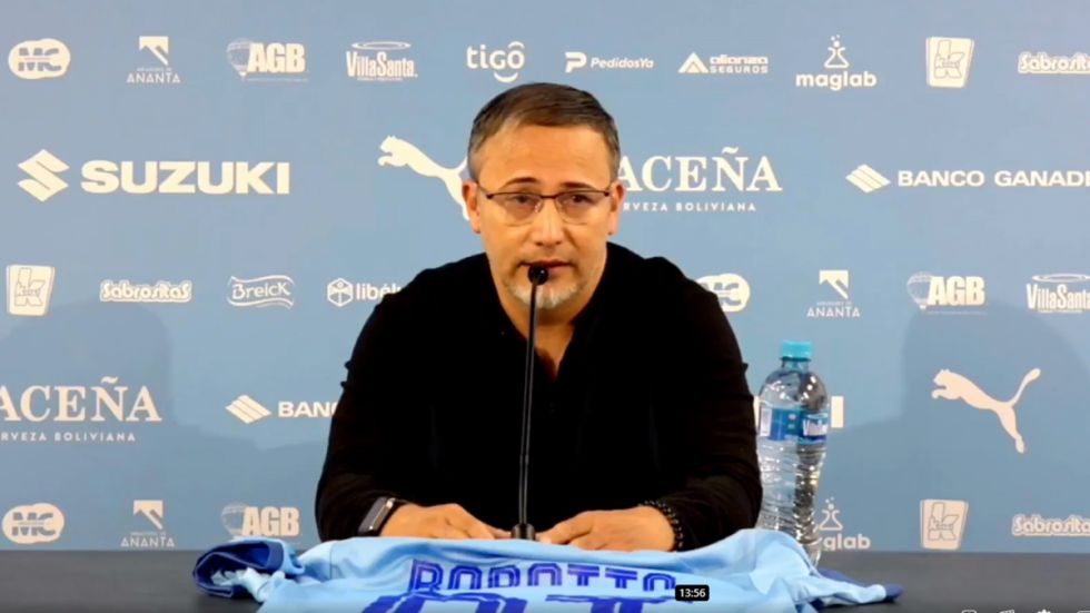 Primera conferencia de Robatto en Bolívar: Opinión sobre el recorte, jóvenes en el plantel y el tiempo de trabajo solicitado