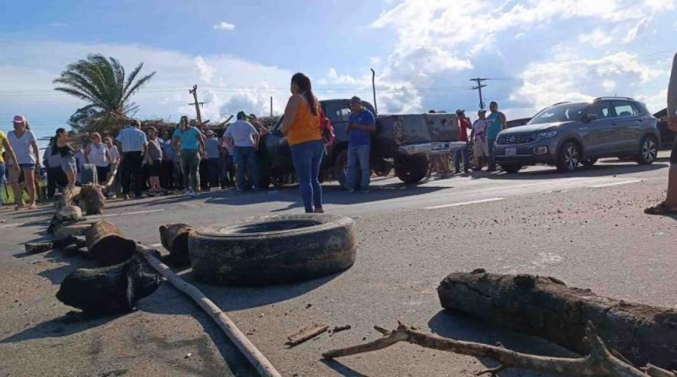 Campesinos de Santa Cruz anuncian bloqueo indefinido de caminos desde el martes tras toma de su sede 