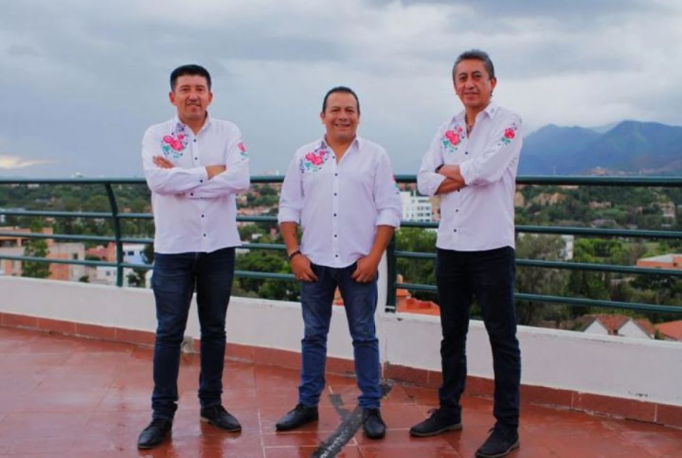 Cantares de Tarija gana el concurso nacional de la canción juvenil del Bicentenario 