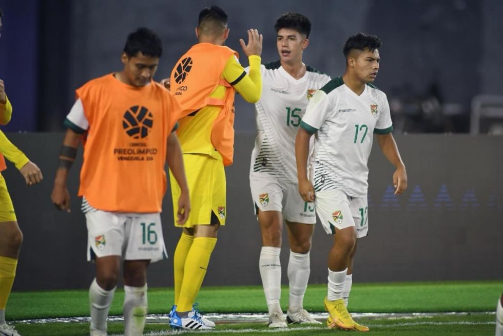 Un bombazo de Villamil le da el empate a  Bolivia en tiempo de adición 