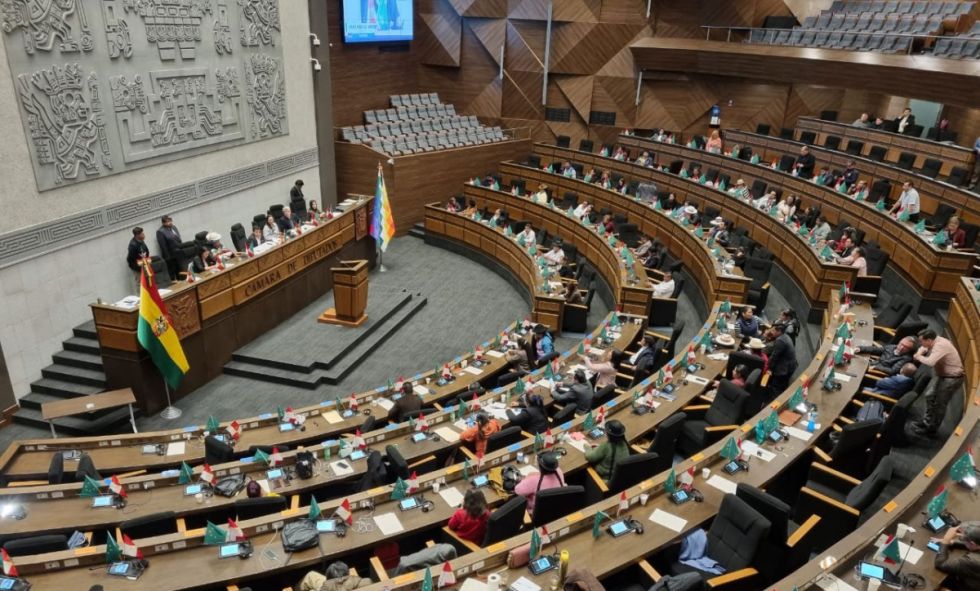 Cámara de Diputados convoca sesión con agenda sobre créditos y no menciona el cese de magistrados