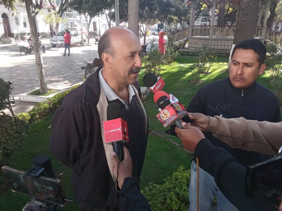 Unos 150 de los trabajadores municipales seguirán “en línea”