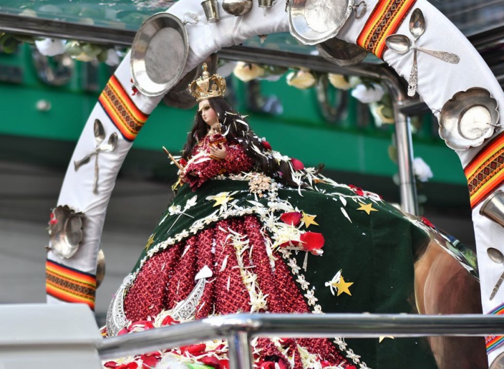 La Virgen abrió la entrada