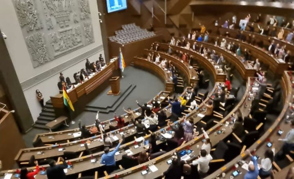 Asamblea aprueba por unanimidad la convocatoria para postulantes a magistrados