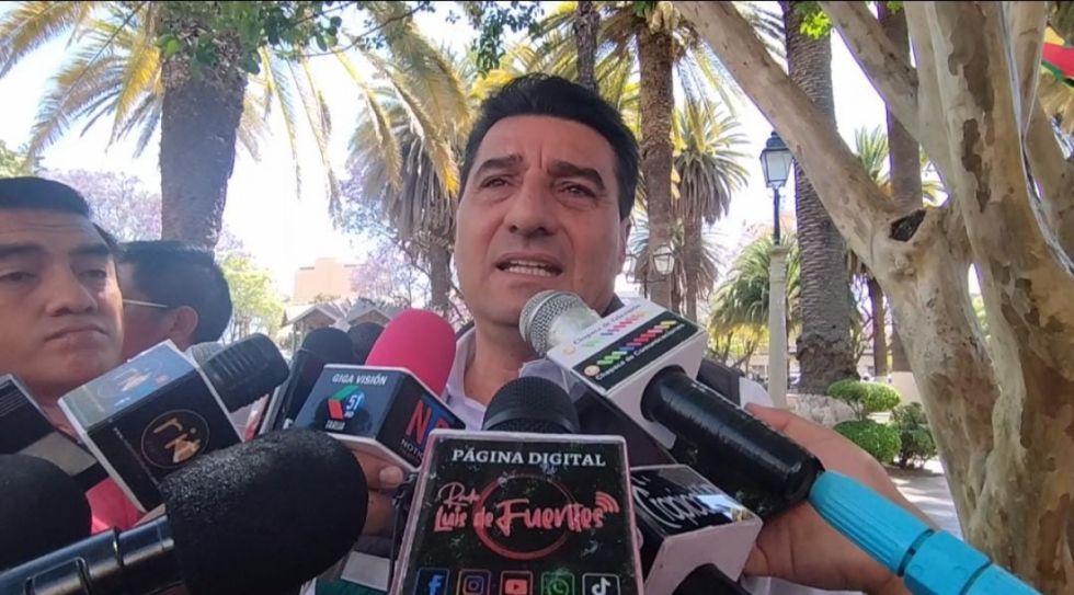 Torres pide no pelear “migajas” y enfocarse en el pacto fiscal 
