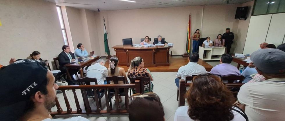 Por ausencia de Camacho, suspenden para abril el inicio del juicio oral del caso del Decreto 373