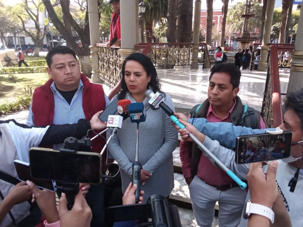 Denuncian que Gira usa la casa cívica como “su bufete personal”
