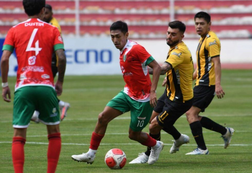 Real Tomayapo vs The Strongest: posibles formaciones