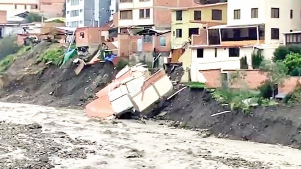 Lluvias dejan más de 85.000 familias afectadas y 947 casas destruidas