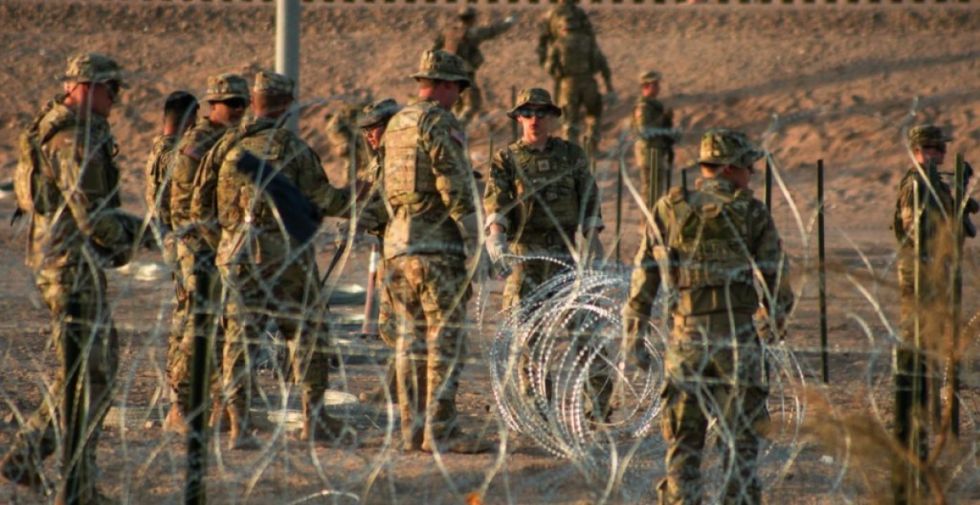 EEUU: dan vía libre a Texas para expulsar migrantes