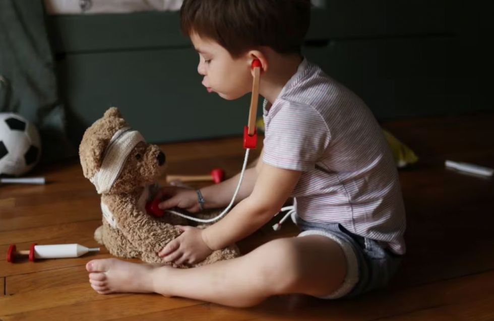 Los padres ausentes en la vida de sus hijos durante la infancia dejan una huella emocional que les puede afectar en el futuro