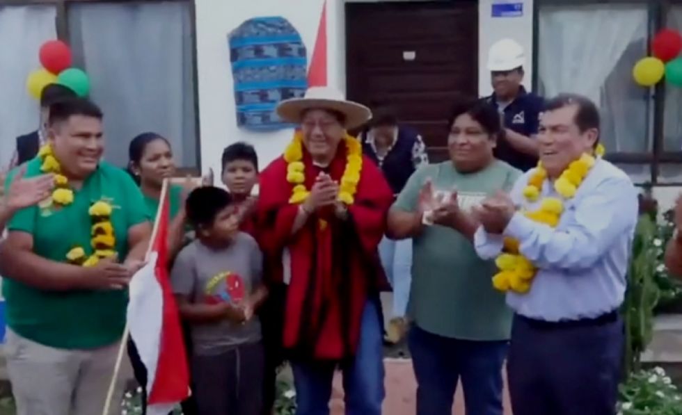 Bermejo: Arce entregó mercado, escuela y viviendas