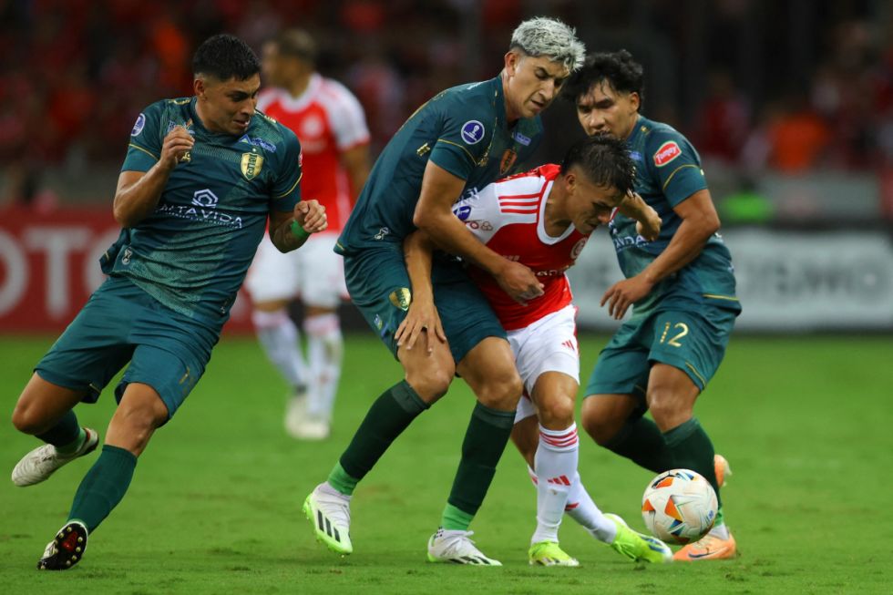Real Tomayapo consigue un valioso empate ante Inter en Porto Alegre