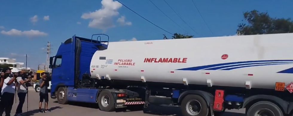Cancillería gestiona asistencia para choferes de 400 cisternas varadas en Paraguay
