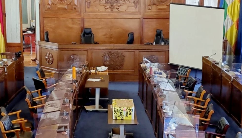Elecciones judiciales nuevamente en vilo por un amparo que ordena su paralización