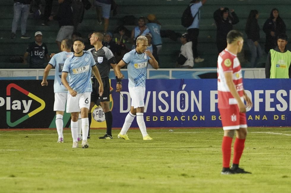 Aurora saca un triunfo de visitante ante Independiente 