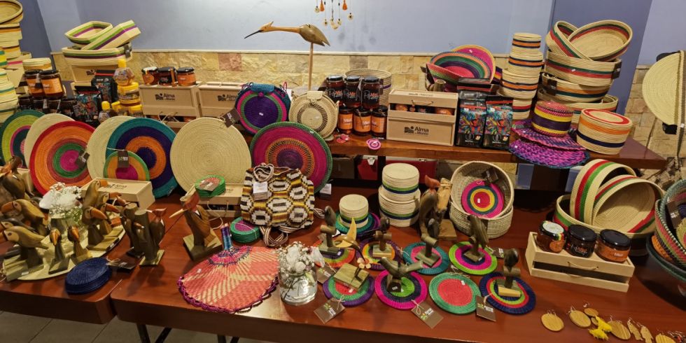 Color, forma y sentido en la artesanía chaqueña.