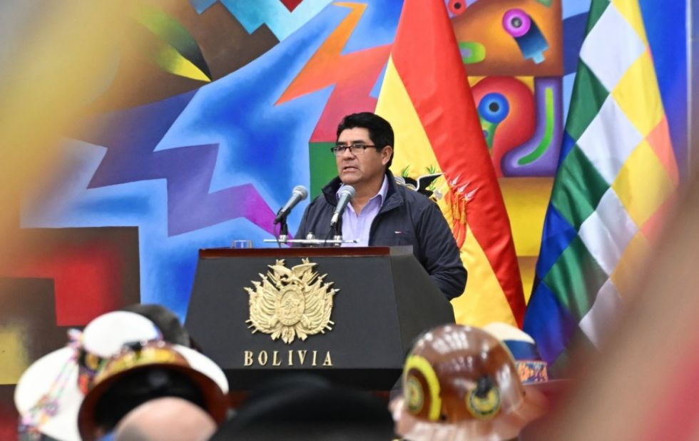 Educación instruye aplicar horario de invierno y protocolo de bioseguridad, según corresponda a cada región 