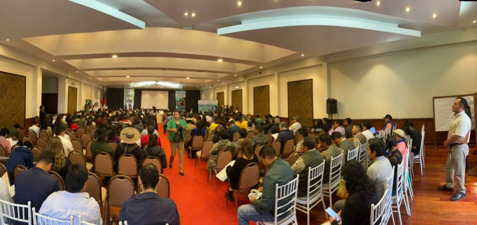 Más de 300 personas participaron de la Cumbre de Sama