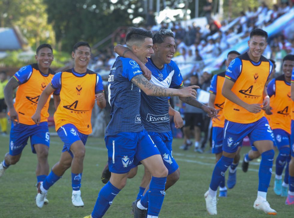 Gualberto Villarroel vence a Real  Santa Cruz en el último suspiro