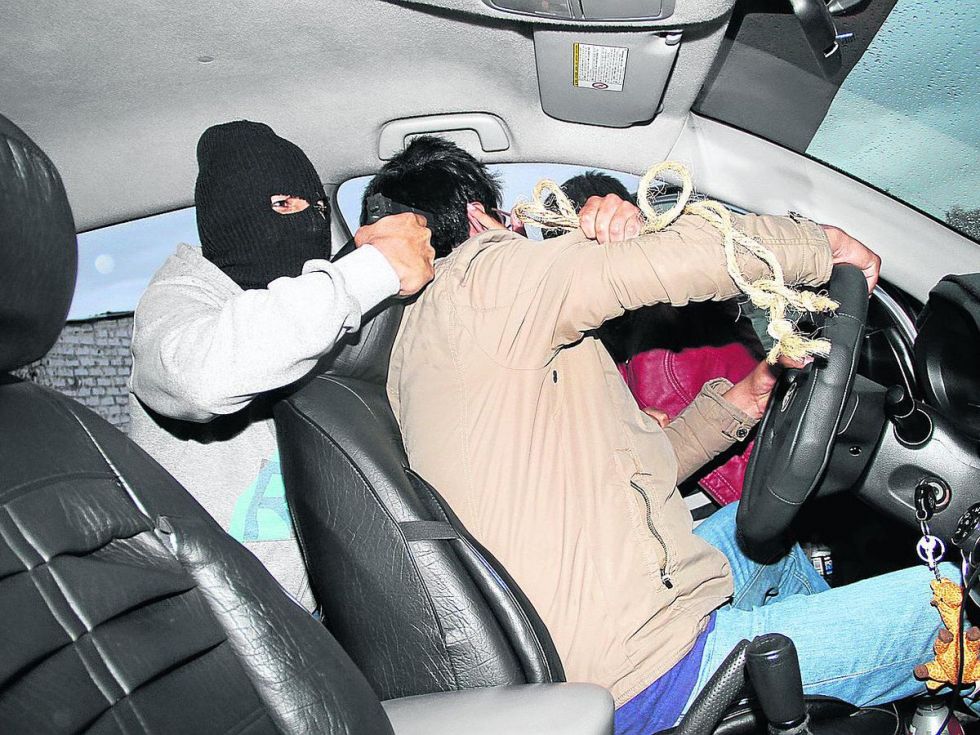 Yacuiba: Dos pasajeros atracaron a un taxista