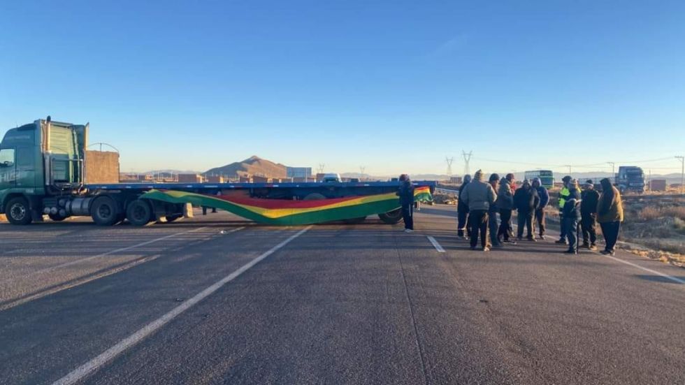 Empresarios urgen retomar el diálogo para encontrar soluciones frente al conflicto con el transporte pesado