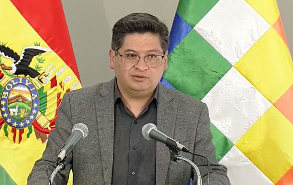 Ministro de Economía: si hubiera realmente carencia de combustible, ahorita no habría ni movilidades circulando en las ciudades