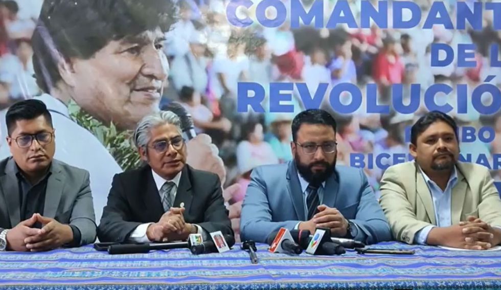 ‘Evistas’ denuncian que el TSE los ha dejado en la ‘indefensión’ y está en marcha la proscripción