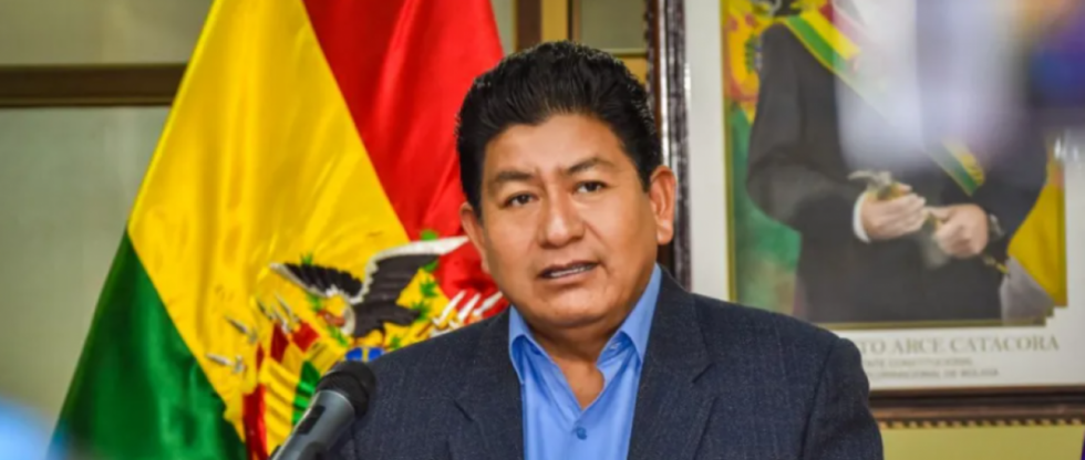 Montaño convoca al diálogo al Transporte Pesado y le dice que luego podrán reunirse con Arce