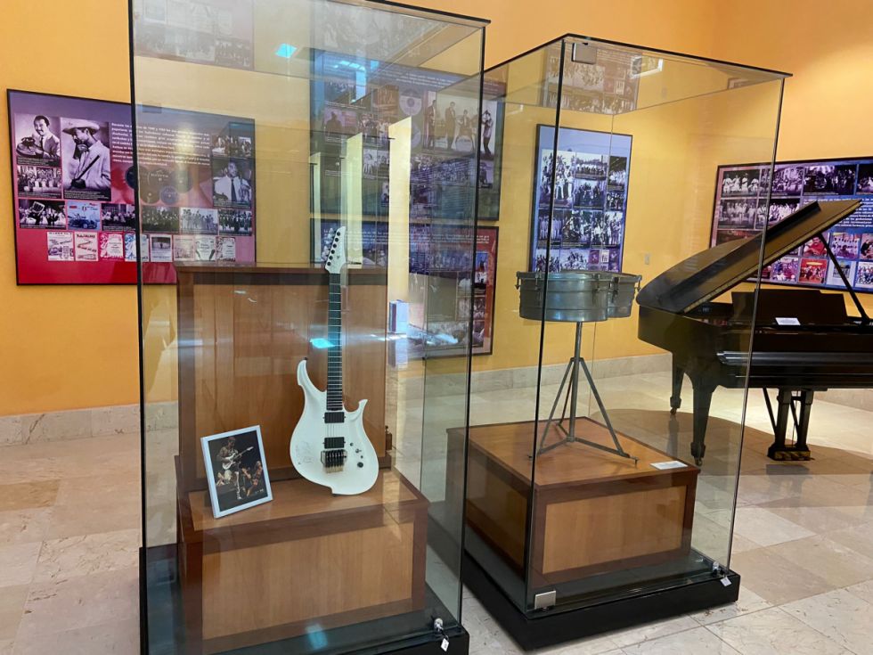 Davide Lo Surdo: Su guitarra entra en la eternidad en el Museo Nacional Cubano