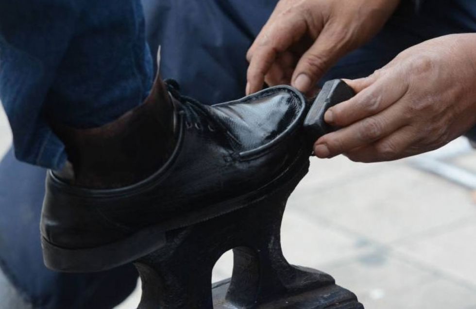 Lustrabotas de Tarija suben en Bs1 su tarifa por aumento del material importado