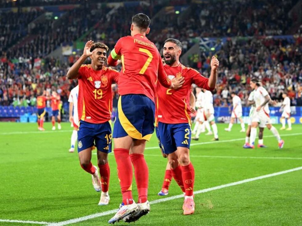España venció a Italia y aseguró su clasificación a los octavos de final de la Eurocopa