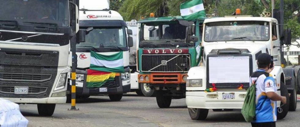 Transporte pesado pondrá en análisis convocatoria del Gobierno y pone una condición clave para asistir al diálogo