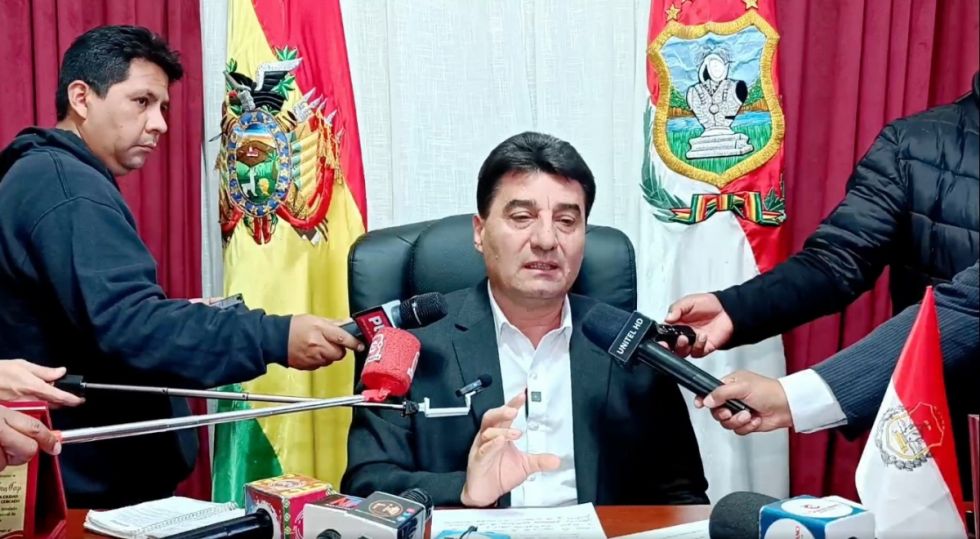 Alcalde de Tarija repudia el intento de golpe de Estado por las FFAA