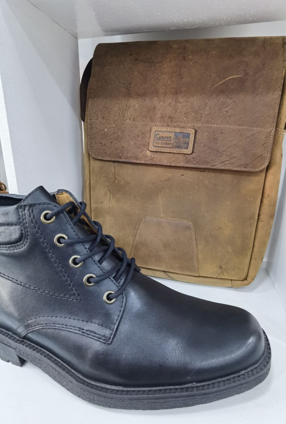 Artículos exclusivos de la línea Cueros y Moda.