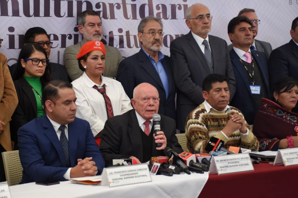 Con abandono de Evo, el Encuentro Multipartidario acuerda suspender las Elecciones Primarias