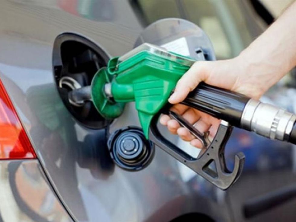 Vuelve a subir el precio de gasolinas en Ecuador