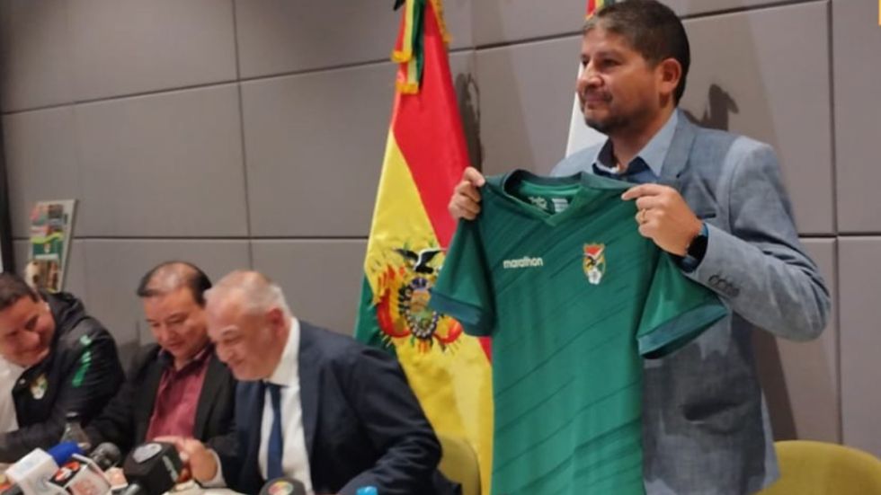 Oscar Villegas asumió como entrenador de la Selección de Bolivia 