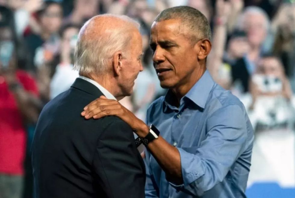 Obama cree que Biden debe "reconsiderar seriamente" el futuro de su candidatura
