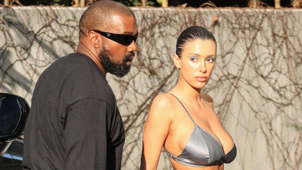 La esposa de Kanye West podría acabar en la cárcel debido a su atuendo extravagante