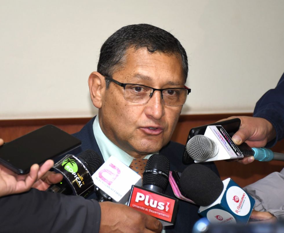 Montes plantea liberar la importación de diésel
