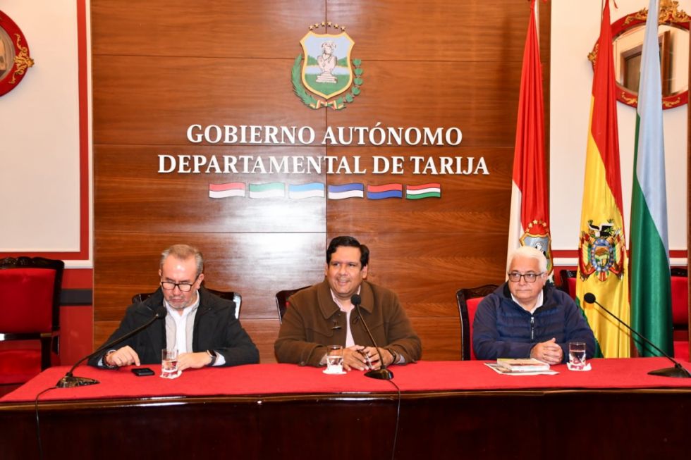 Acuerdo permitirá ejecutar 26 proyectos de electrificación rural