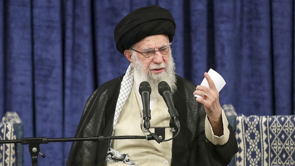 Líder supremo de Irán ordena ataque contra Israel