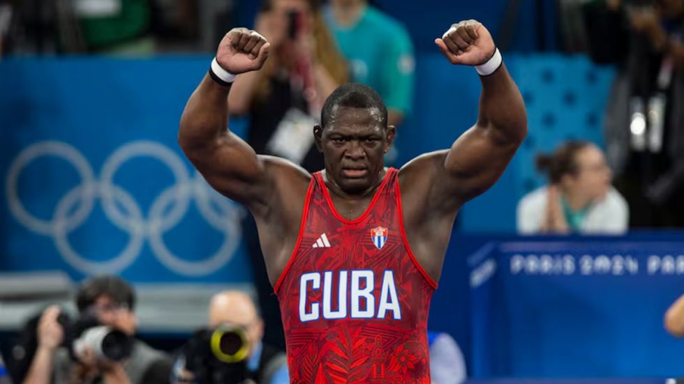 El cubano Mijaín López hace historia, oro en cinco Juegos Olímpicos consecutivos