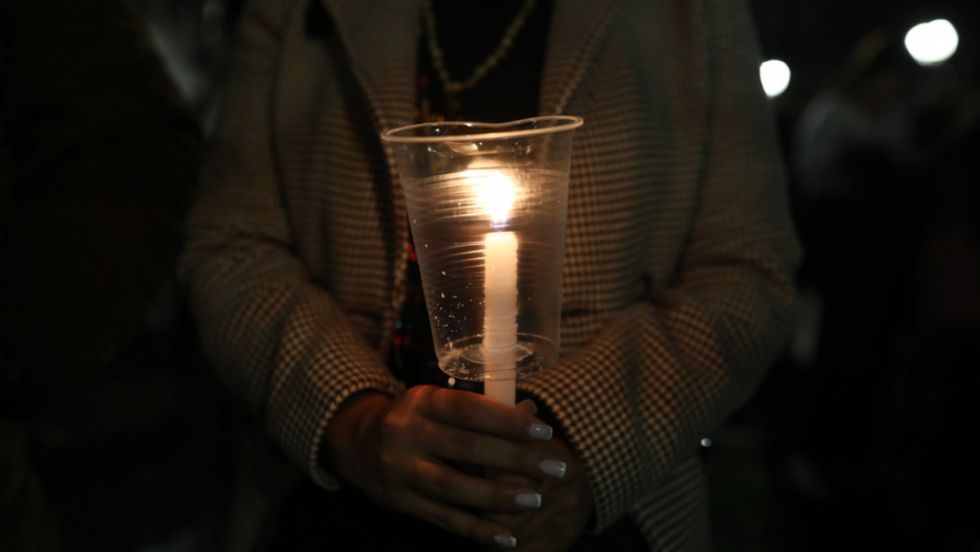 Miles de personas llegan al séptimo día sin luz en Chile