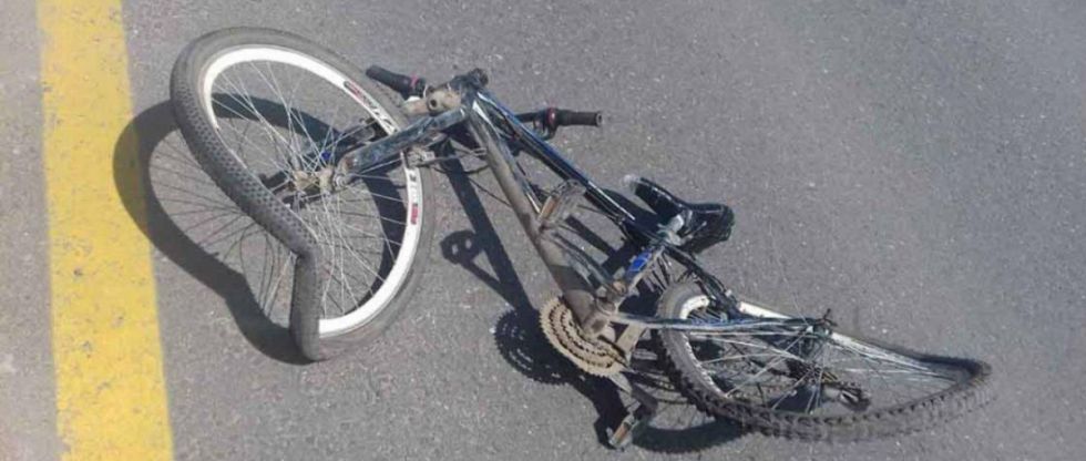 Hombre en bicicleta muere tras ser impactado por un bus que estaba con pasajeros