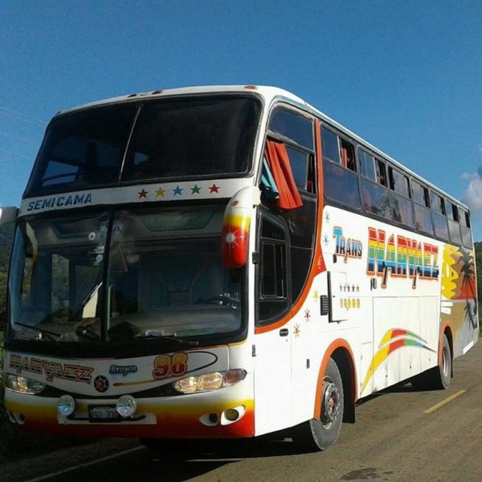 Detectan un bus Narváez "disfrazado" con logo de otra empresa en Villazón