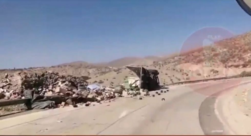 Un camión con mercadería volcó en Cieneguillas 