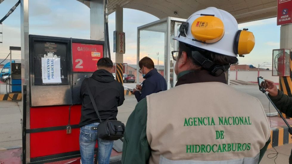 La ANH bloquea 2.500 vehículos por irregular carguío de diésel 
