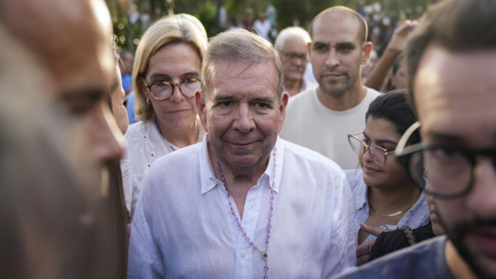 González se pronuncia tras abandonar Venezuela